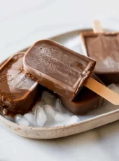 Homemade Fudgesicles: An Amazing Ultimate Recipe for Healthy Frozen Fudge Pops